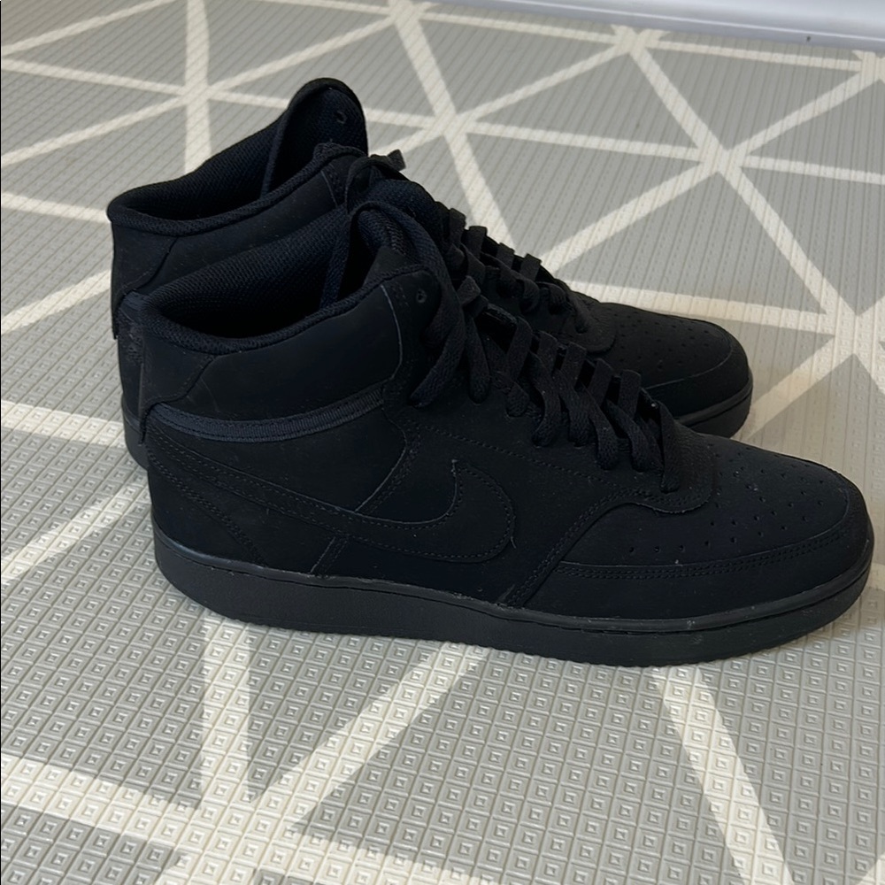 Nike Men's Black High-Top Sneakers